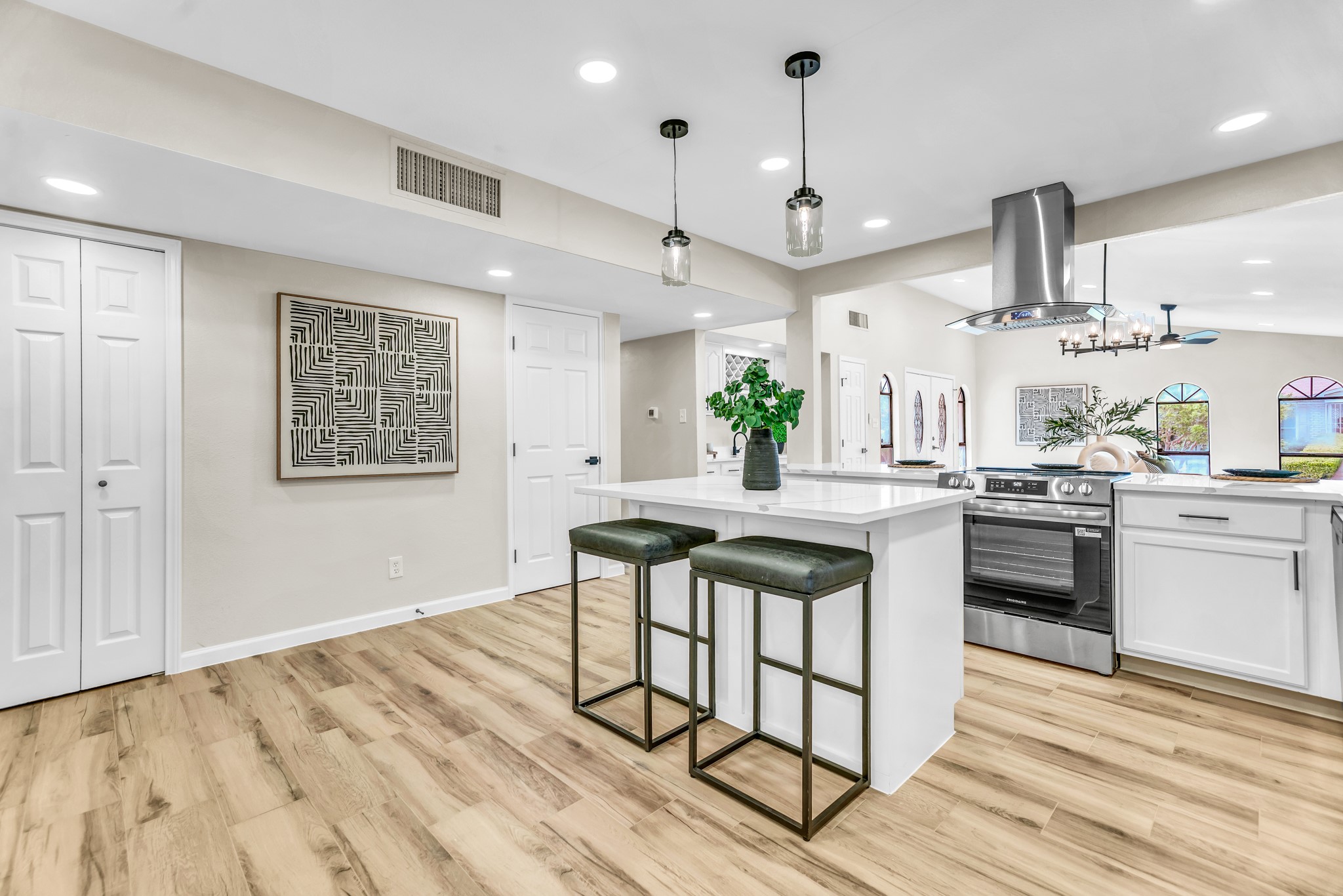 7618 Christie Lane Dallas TX 75249