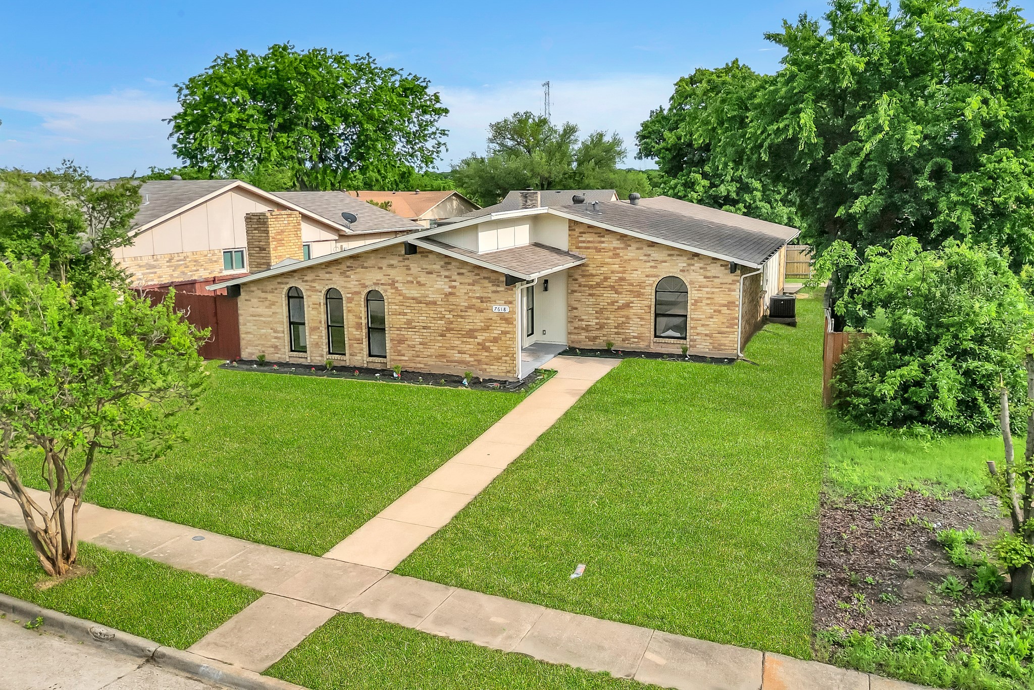 7618 Christie Lane Dallas TX 75249