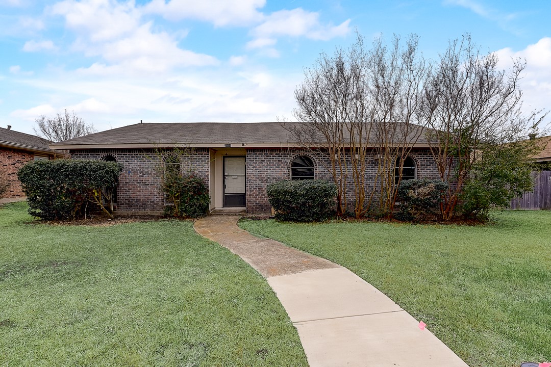 2918 Mill Trail Carrollton TX 75007