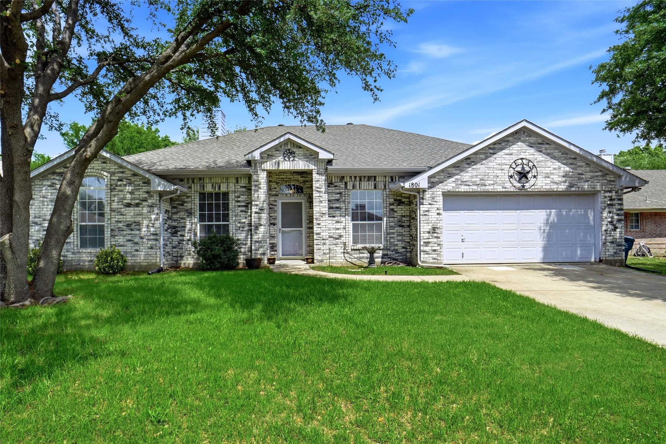 1801 Manten Boulevard Denton TX 76208