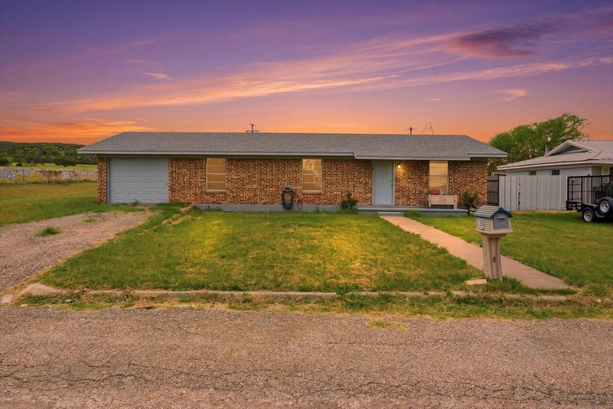 927 S Ave H Clifton TX 76634