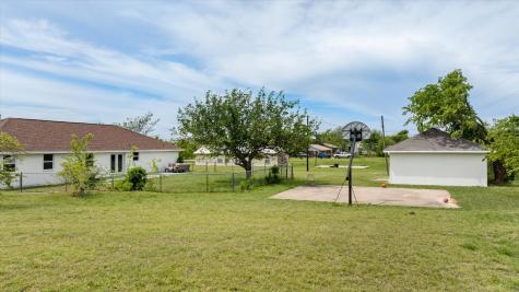 117 Paige Street Weatherford TX 76088