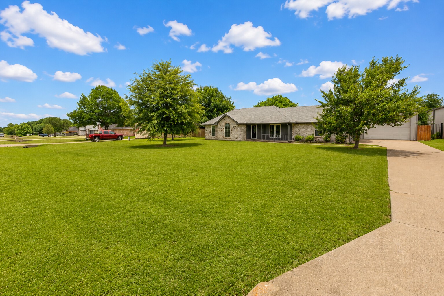 302 Anita Lane Waxahachie TX 75165