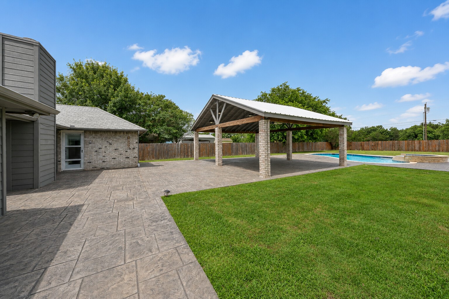 302 Anita Lane Waxahachie TX 75165
