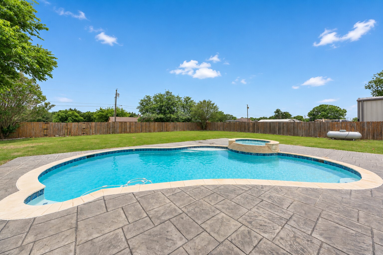 302 Anita Lane Waxahachie TX 75165