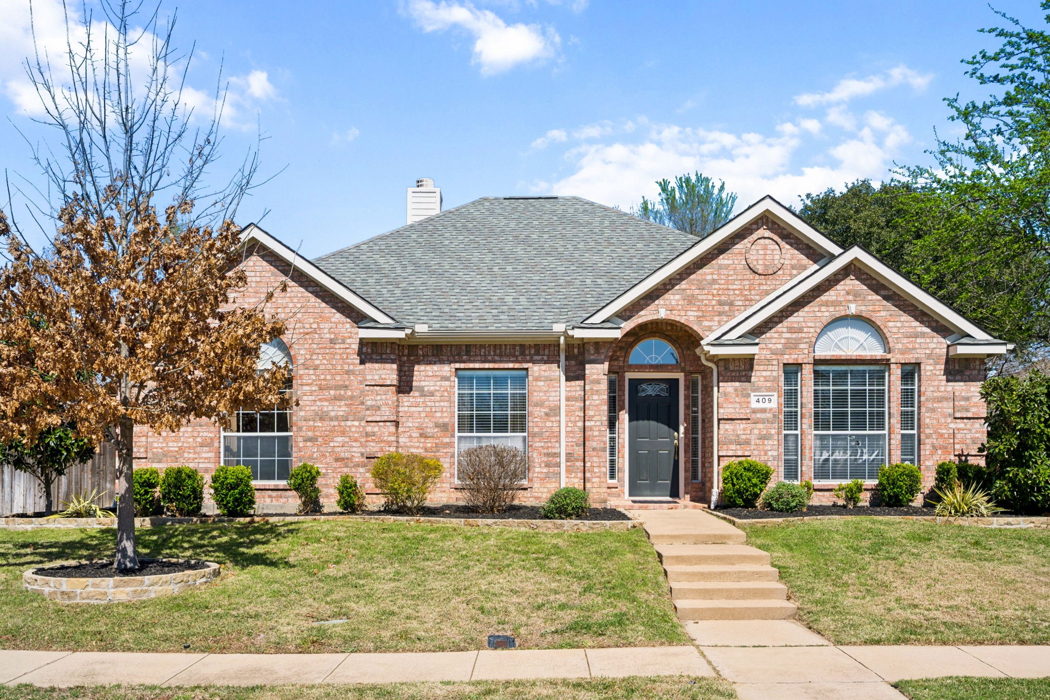409 Kyle Lane Lewisville TX 75067