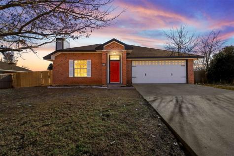 218 Wilshire Drive Glenn Heights TX 75154