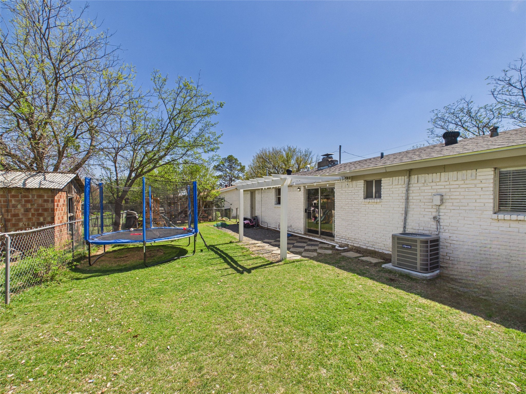 321 E Pine Jacksboro TX 76458