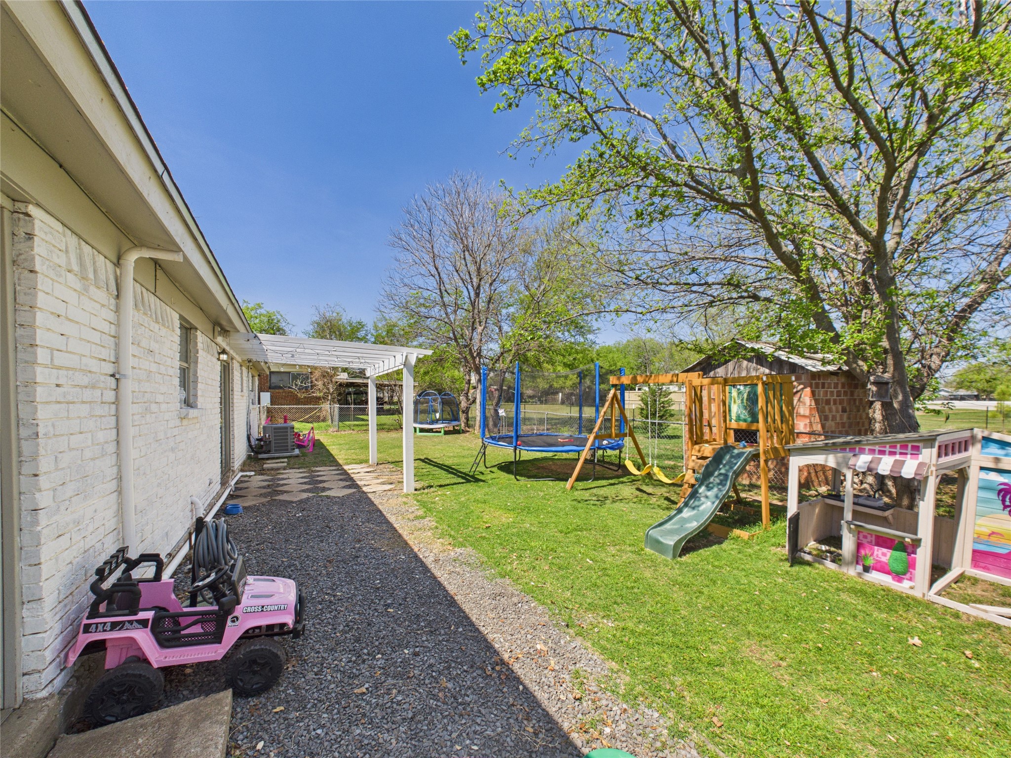 321 E Pine Jacksboro TX 76458