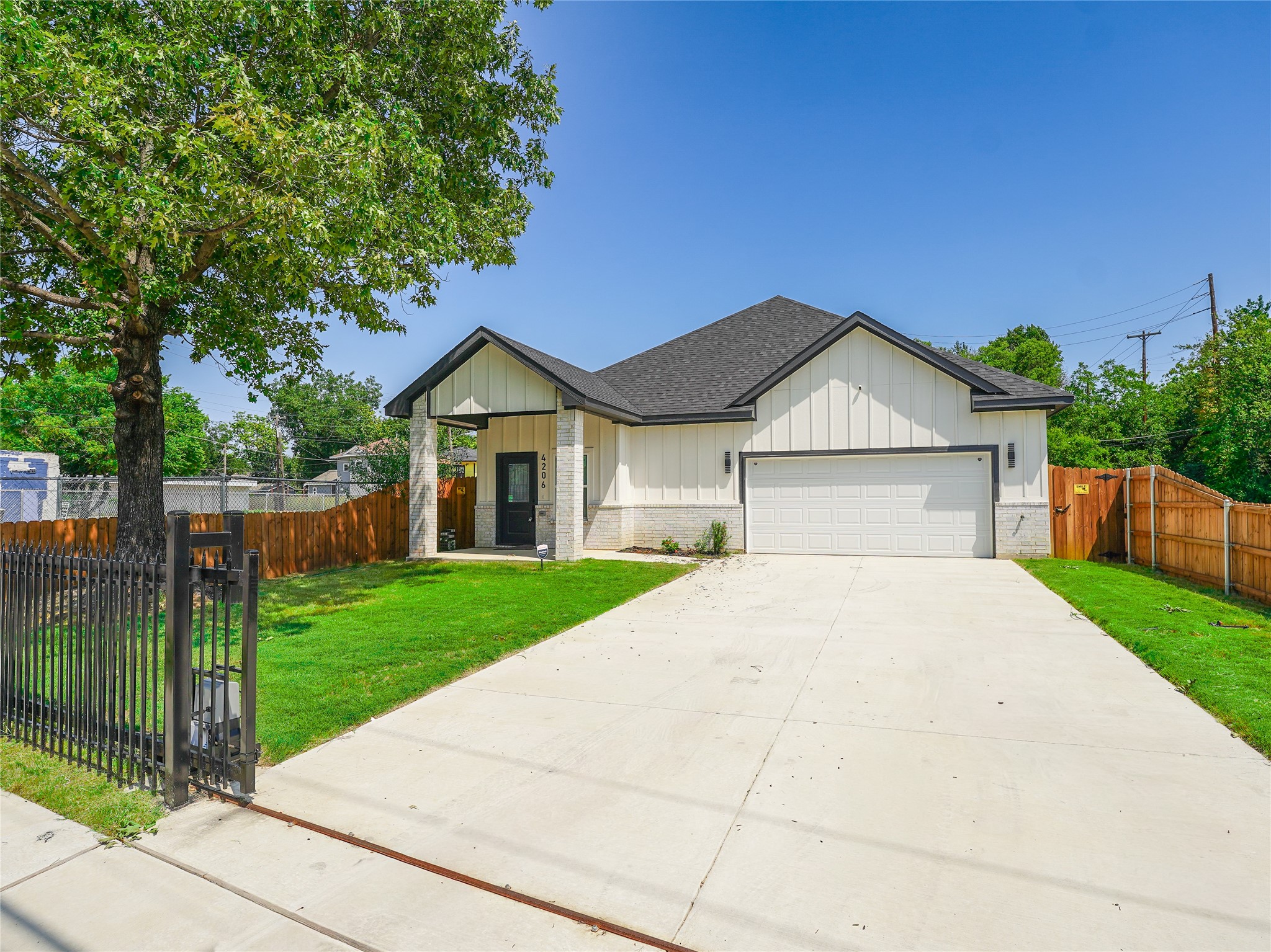 4206 Colonial Avenue Dallas TX 75215