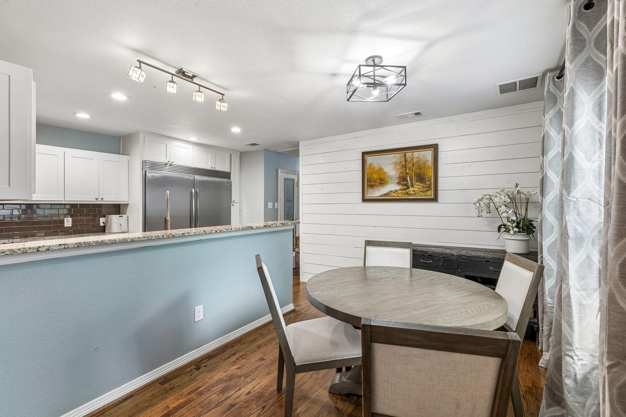 8914 Eustis Avenue Dallas TX 75218