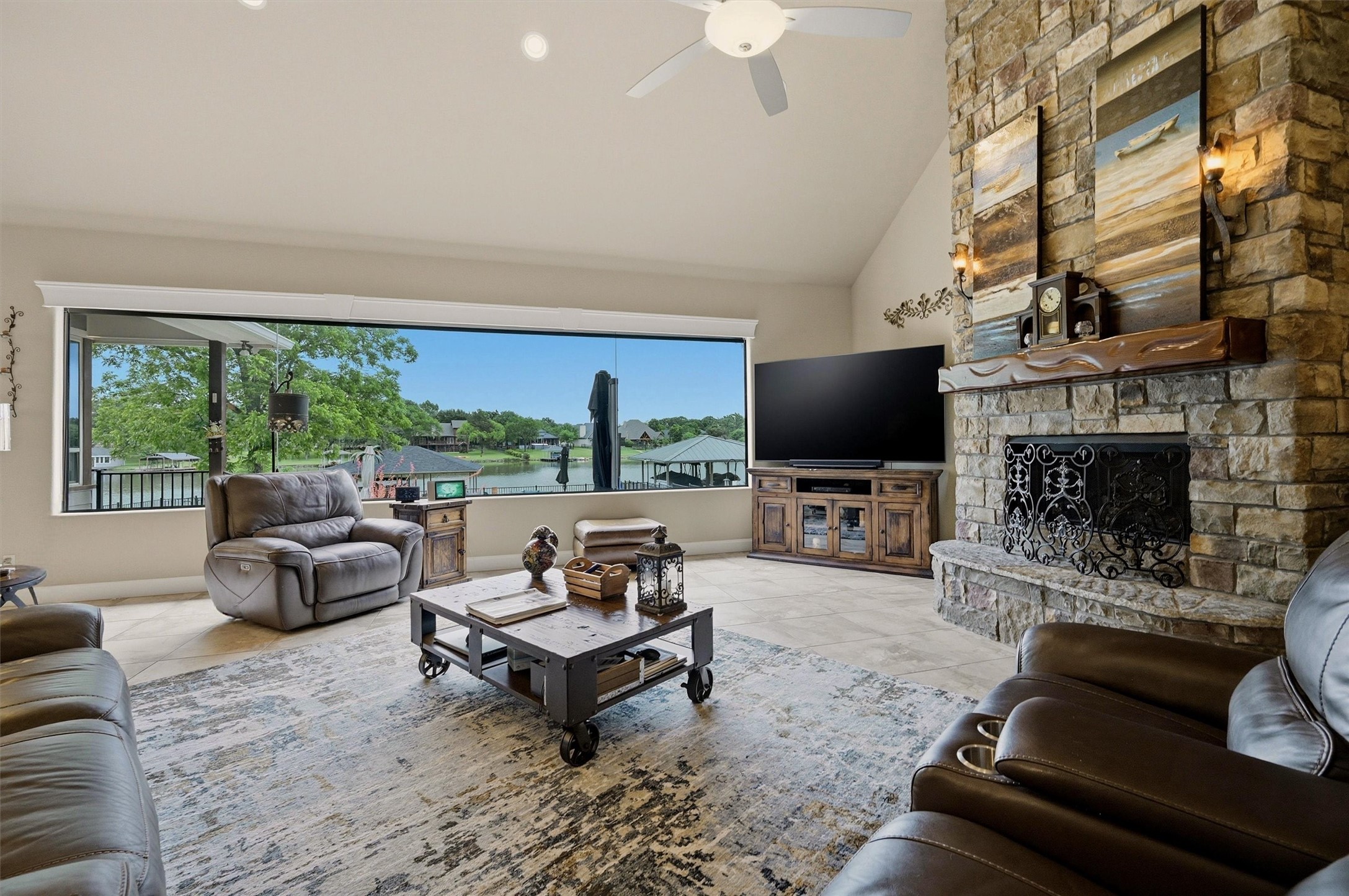 114 Blackfoot Trail Lake Kiowa TX 76240