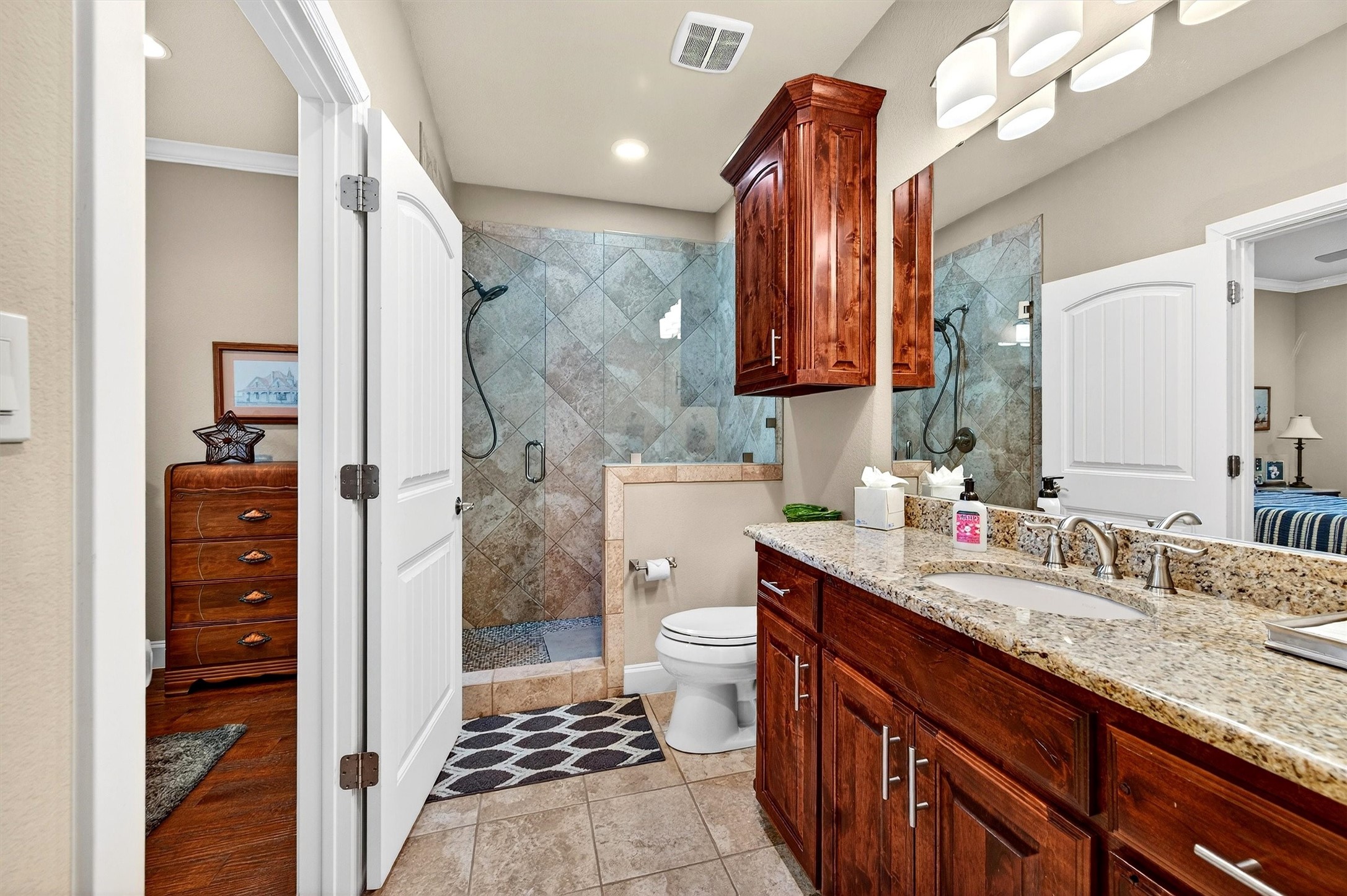 114 Blackfoot Trail Lake Kiowa TX 76240
