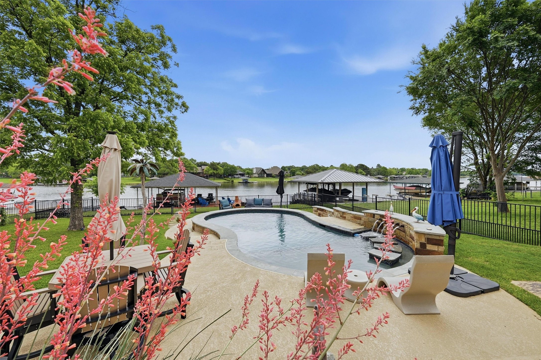 114 Blackfoot Trail Lake Kiowa TX 76240