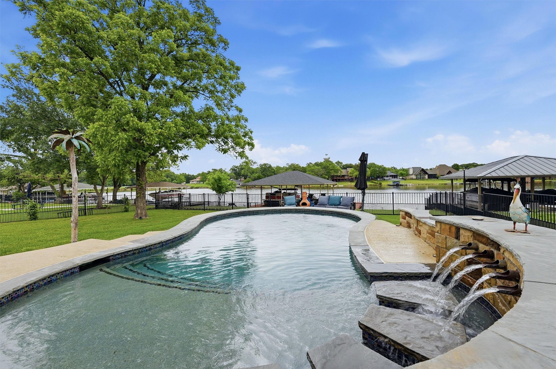 114 Blackfoot Trail Lake Kiowa TX 76240