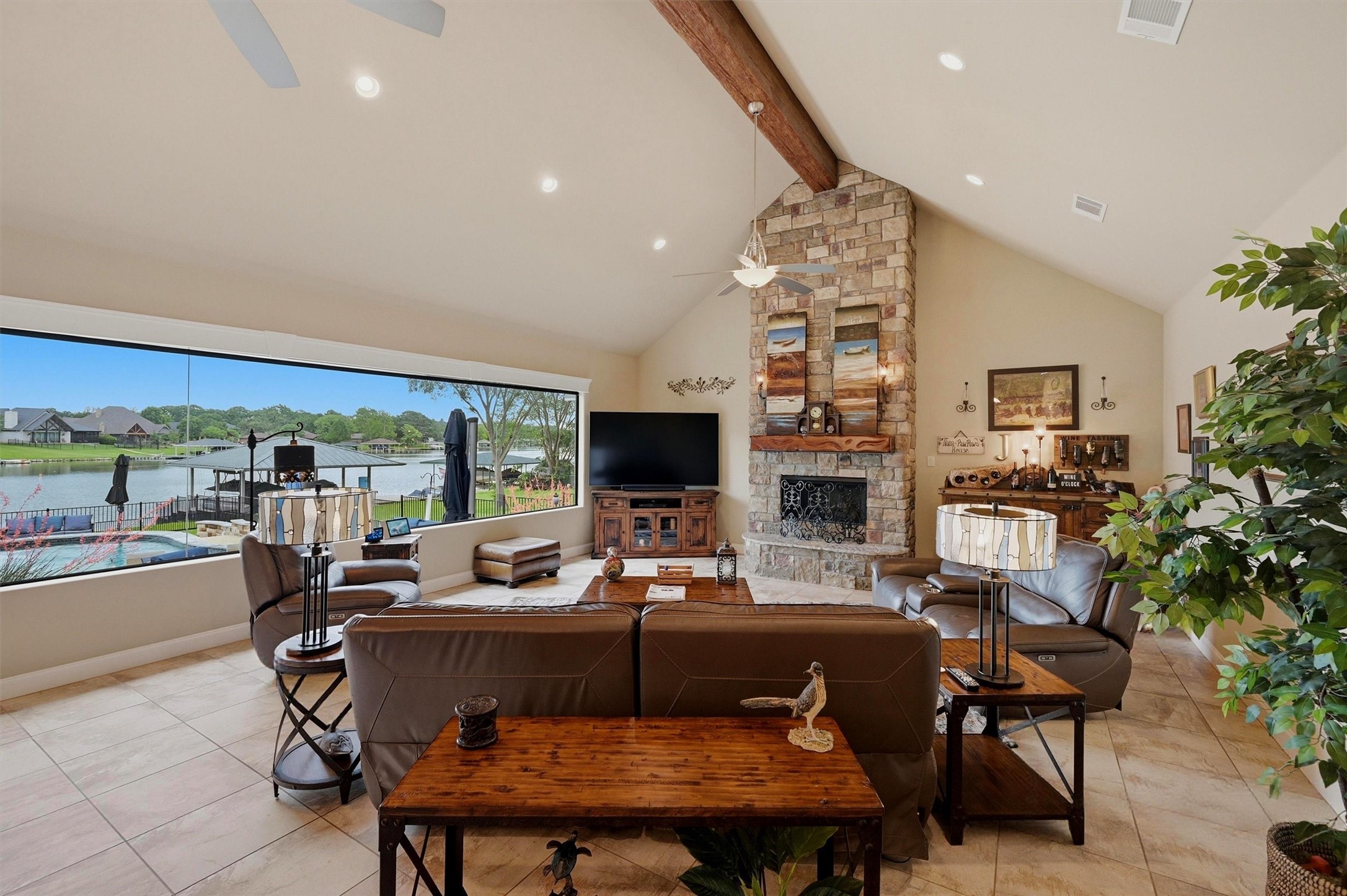 114 Blackfoot Trail Lake Kiowa TX 76240