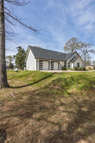 222 Rs County Road 4269 Emory TX 75440