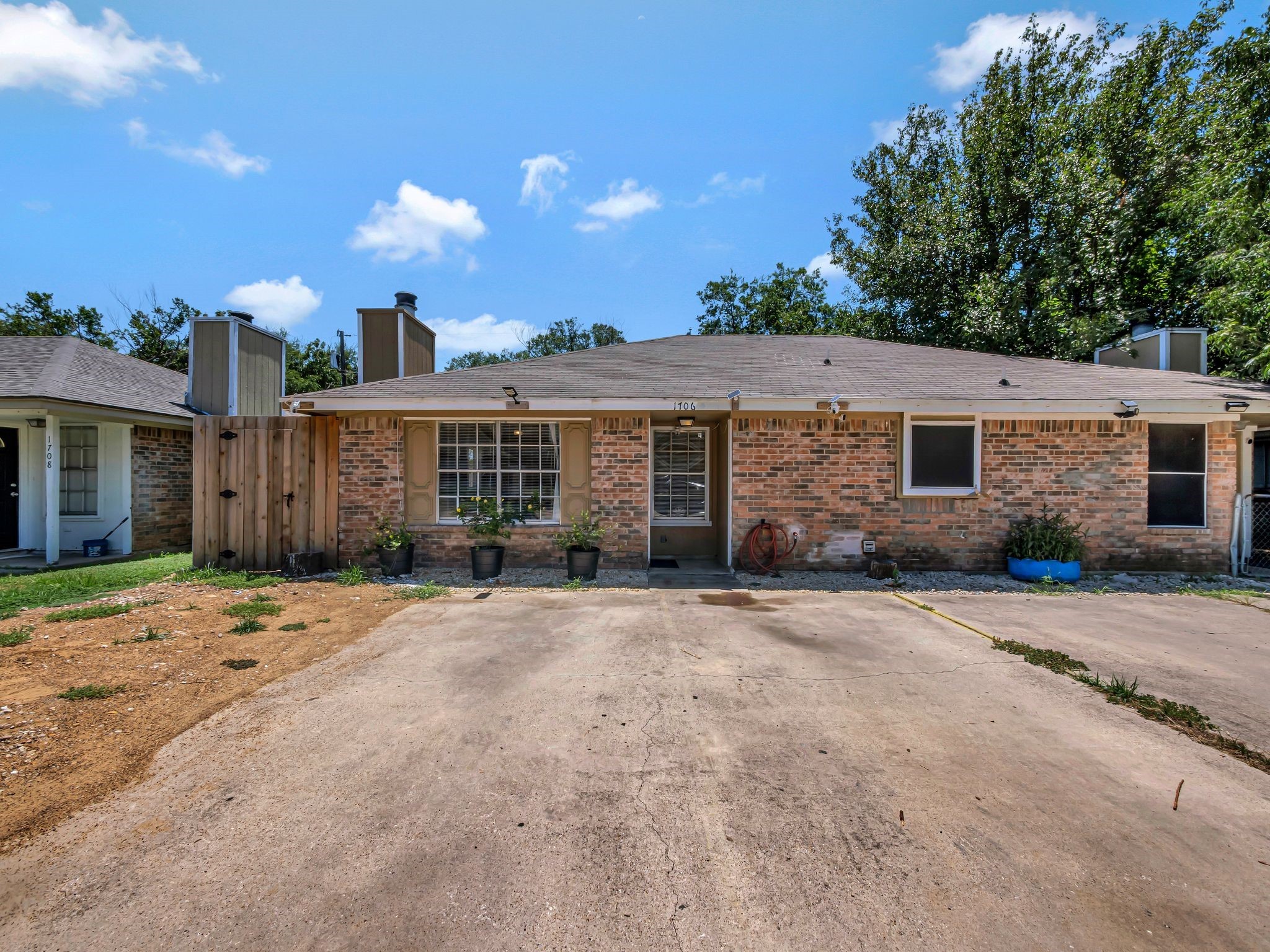 1706 Windsong Lane Irving TX 75060