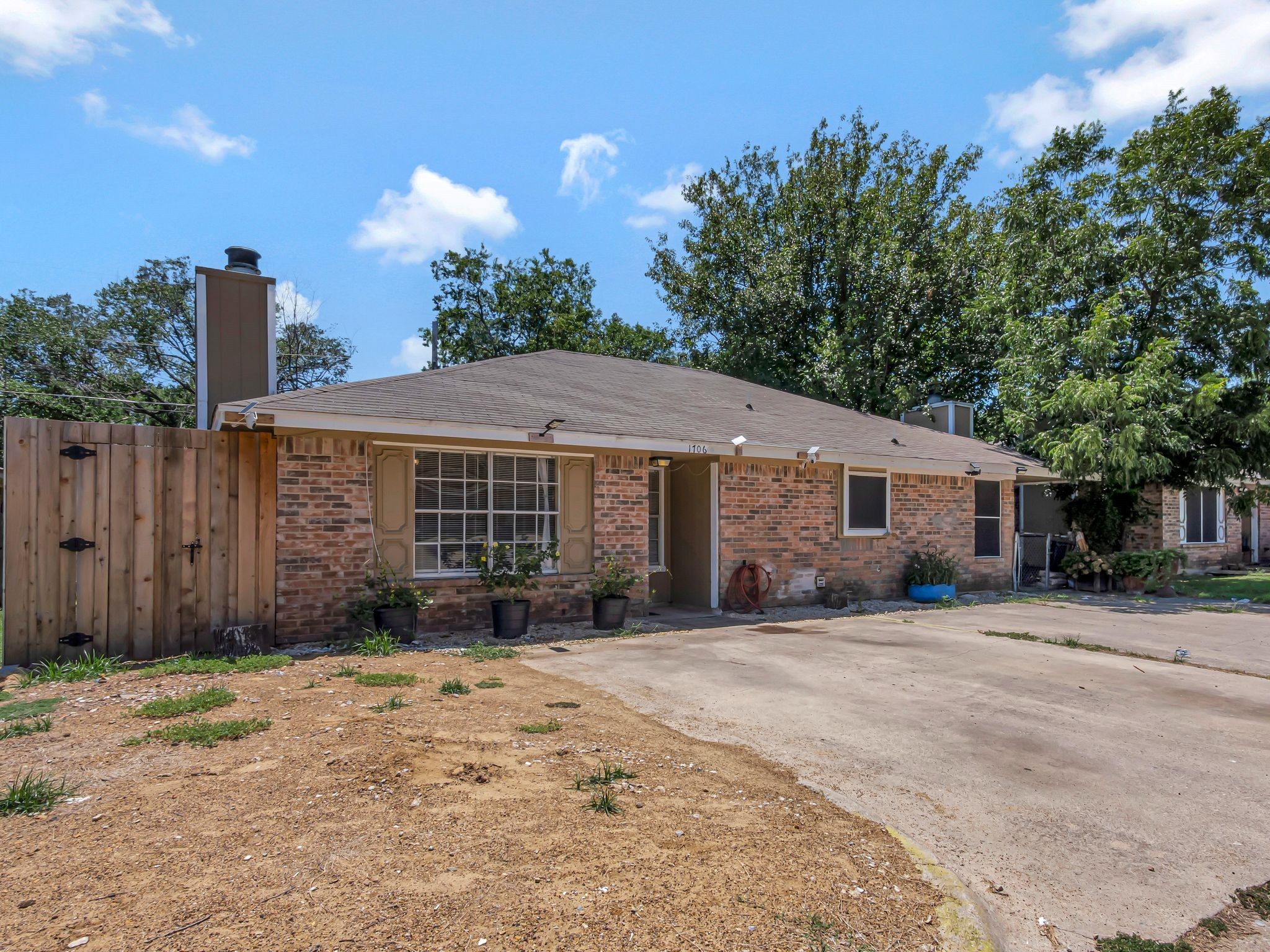 1706 Windsong Lane Irving TX 75060