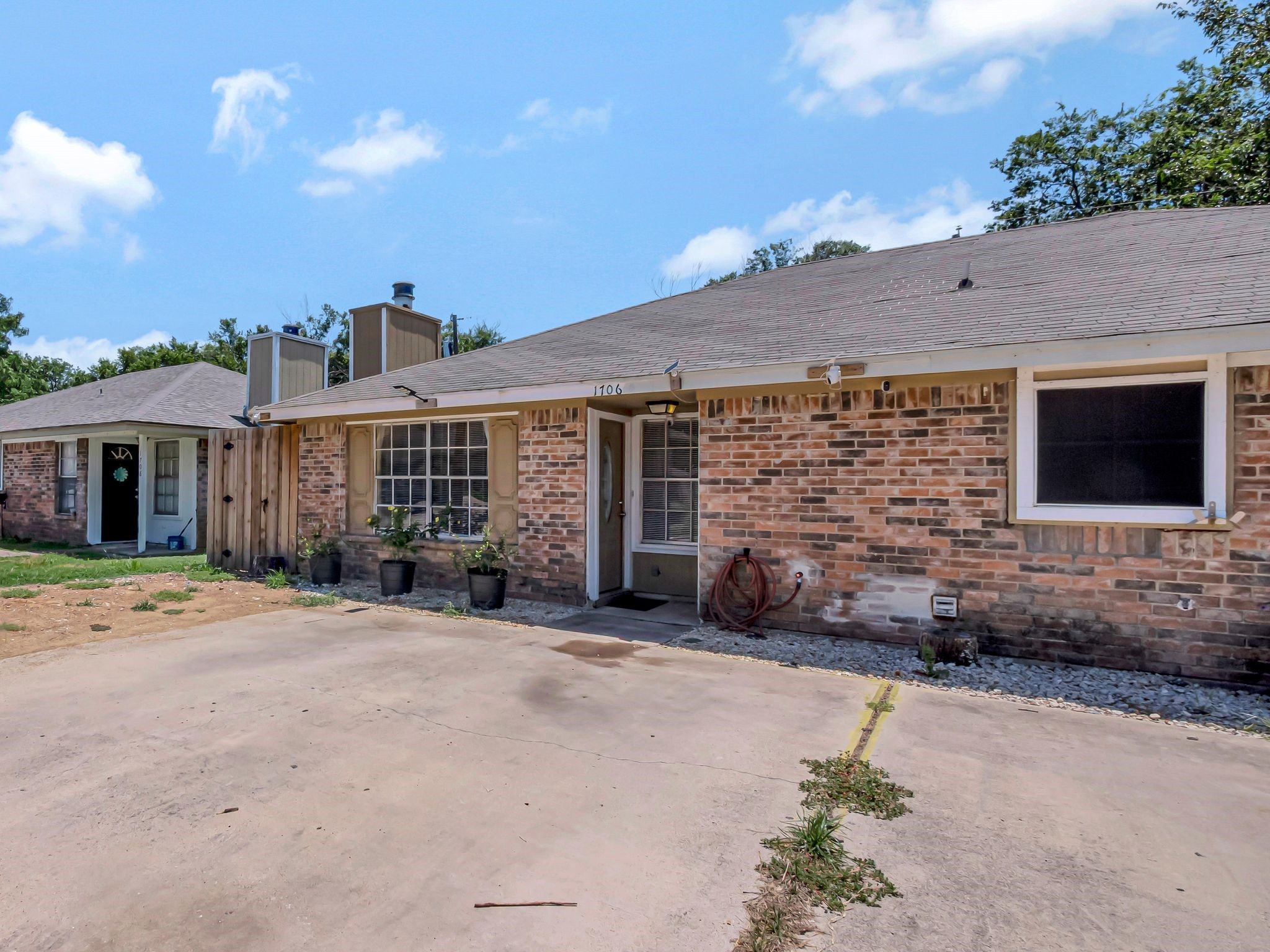 1706 Windsong Lane Irving TX 75060