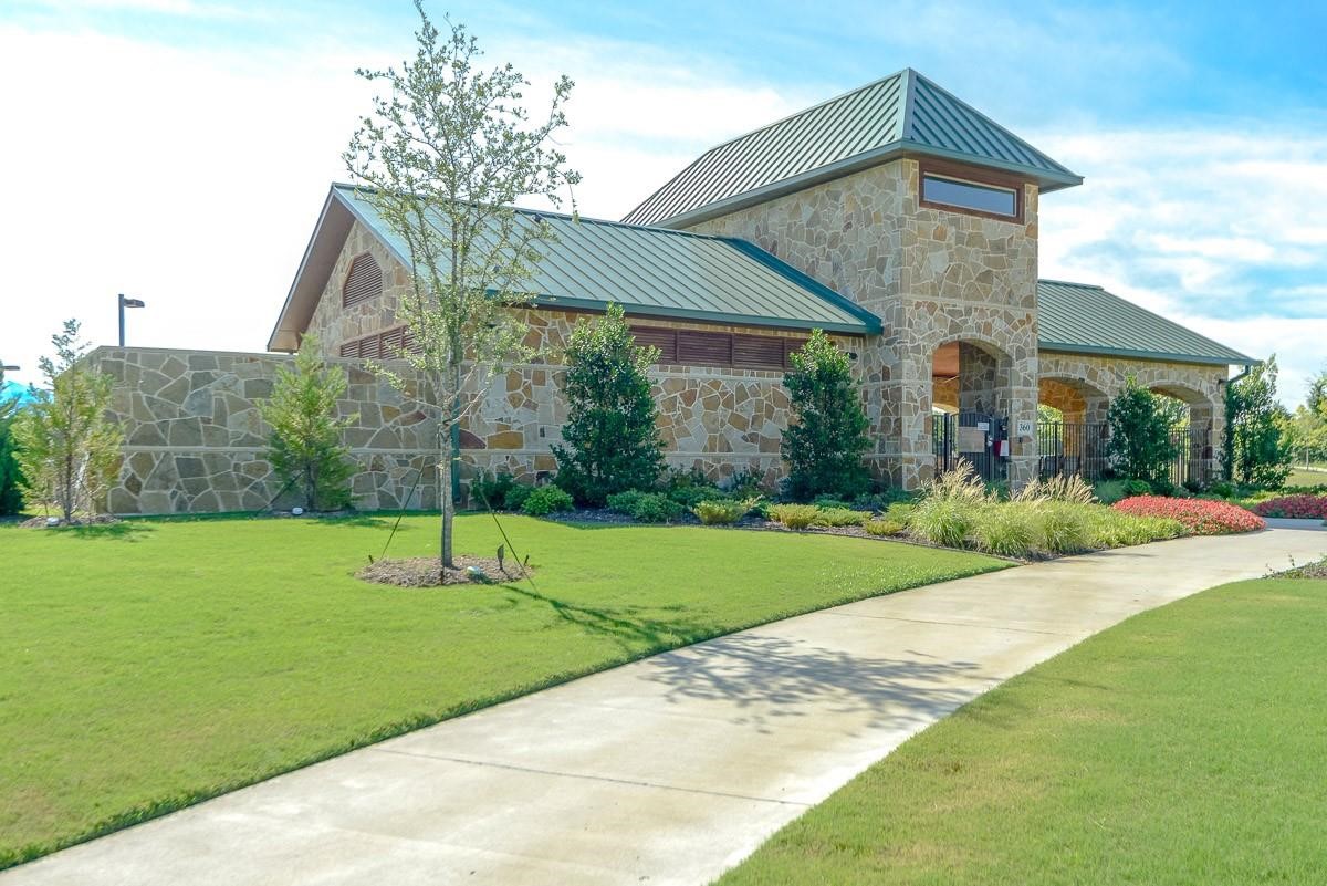 313 Suncrest Way Sunnyvale TX 75182