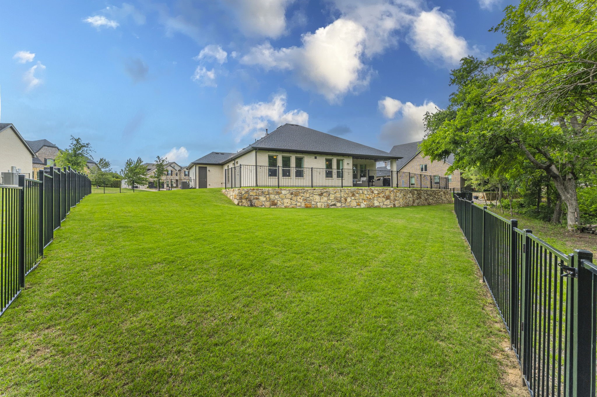 1516 Bearpath Way Gunter TX 75058