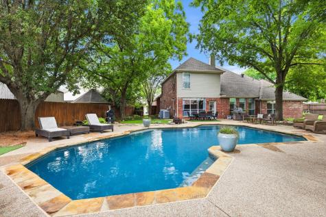 2701 Holly Brook Court Bedford TX 76021