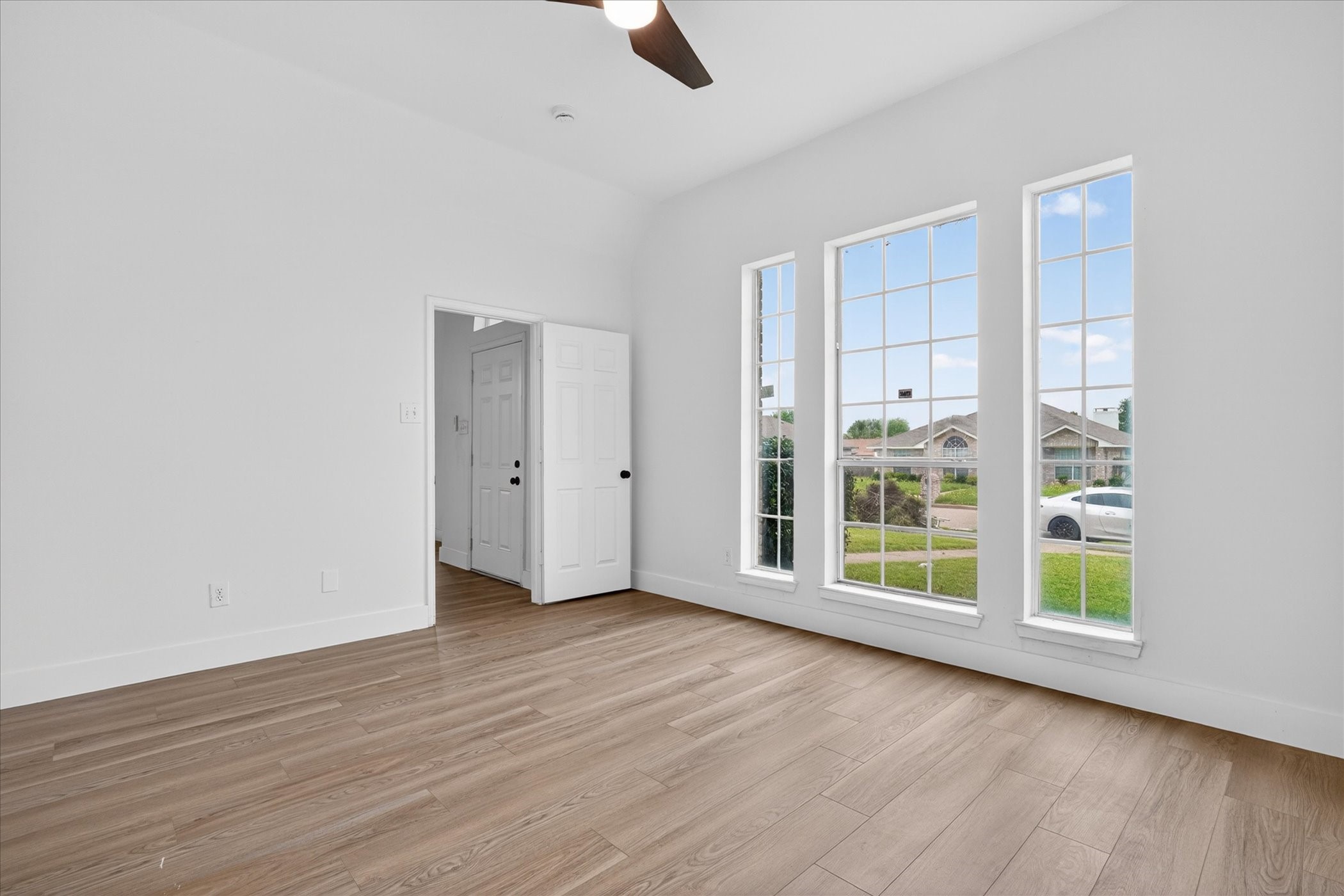 1325 Rosewood Lane Lancaster TX 75146