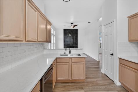 1325 Rosewood Lane Lancaster TX 75146