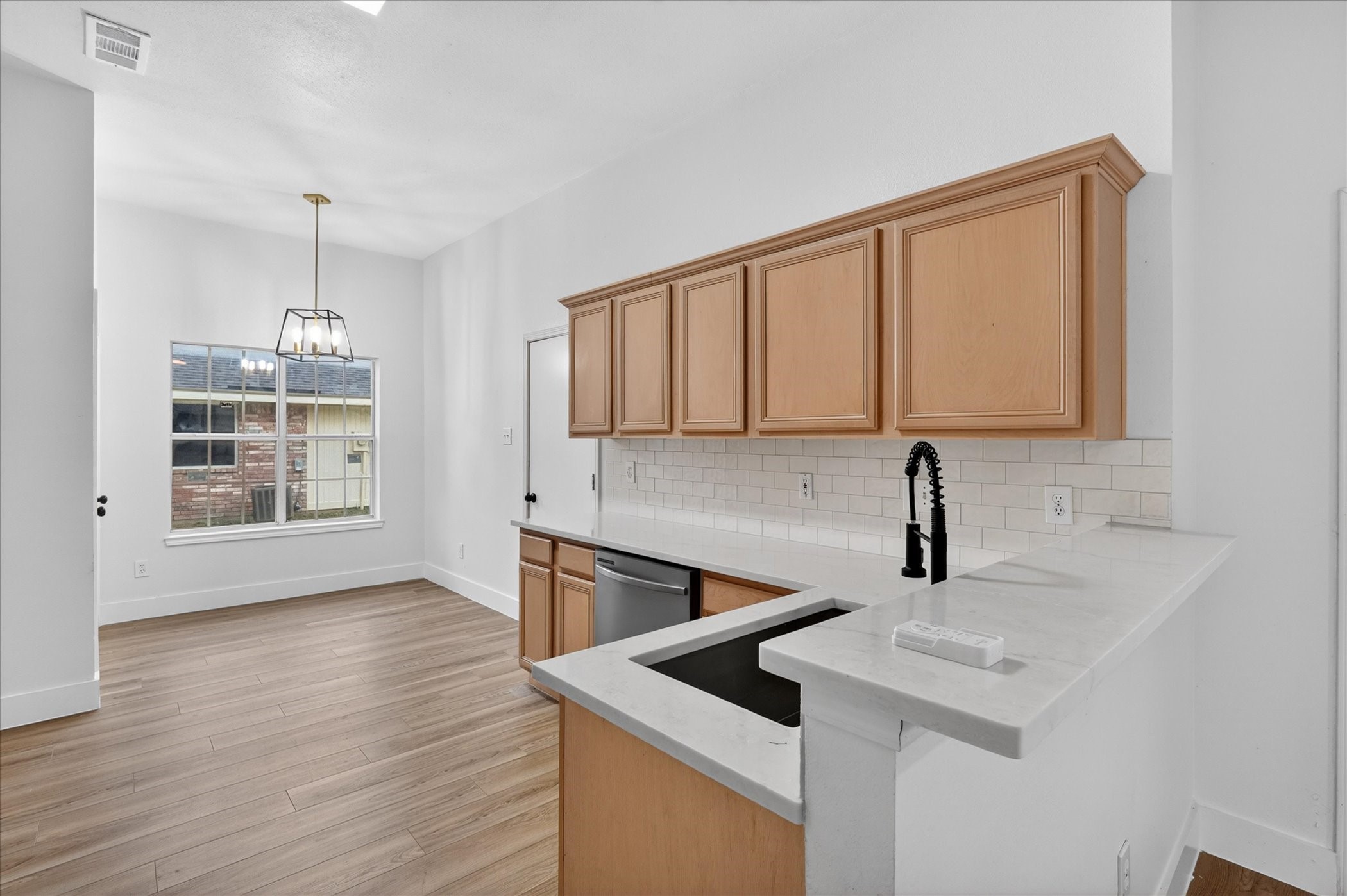 1325 Rosewood Lane Lancaster TX 75146