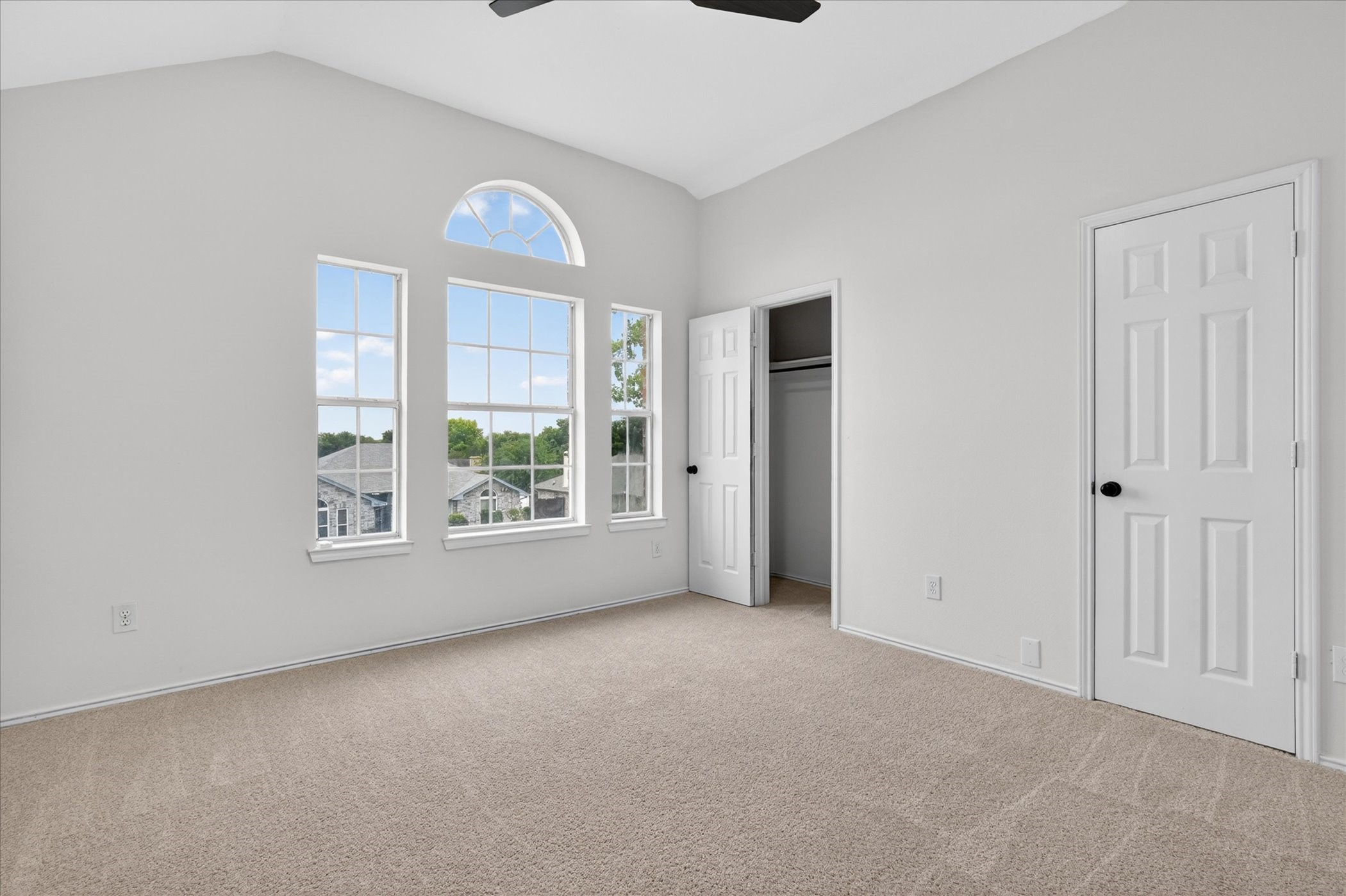 1325 Rosewood Lane Lancaster TX 75146