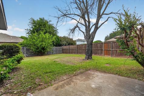1325 Rosewood Lane Lancaster TX 75146