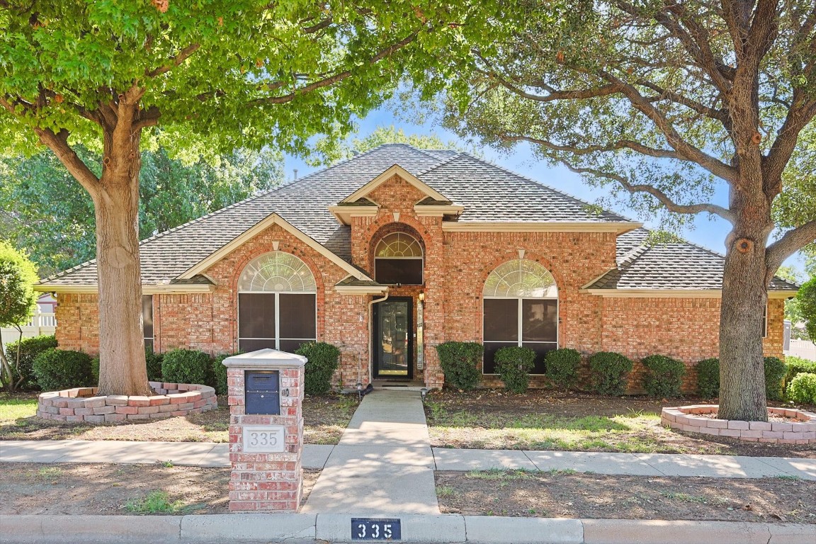 335 Woodcrest Drive Saginaw TX 76179