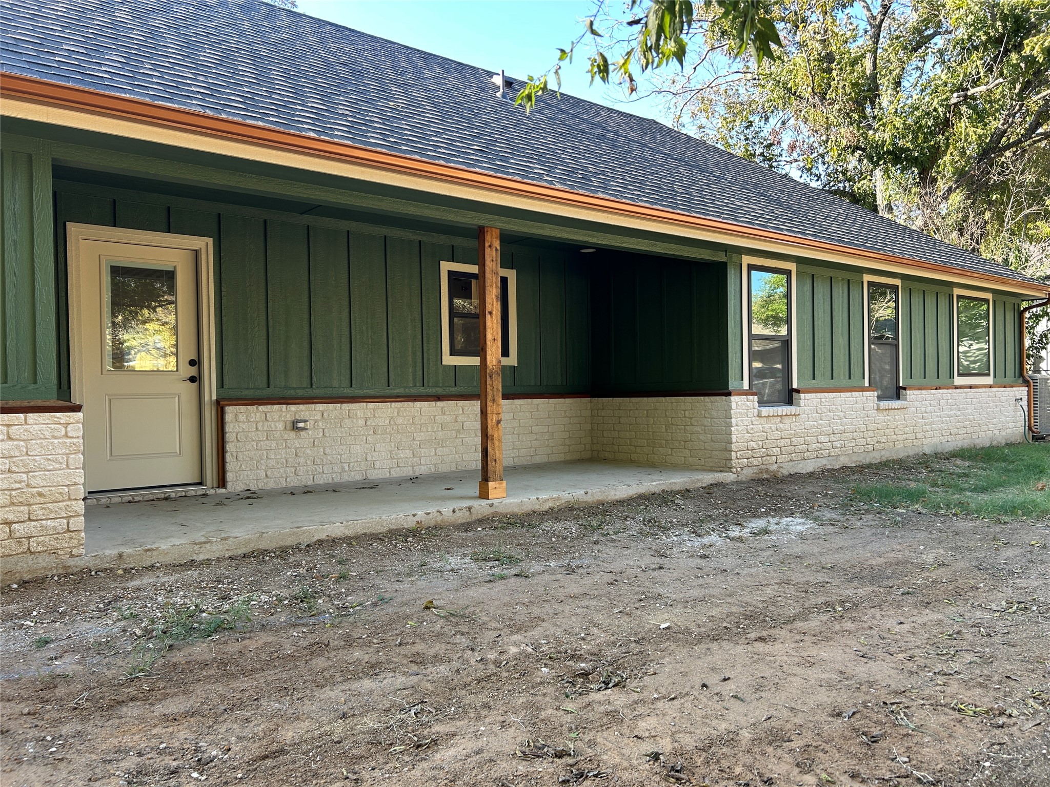 405 S 6th Street Grandview TX 76050
