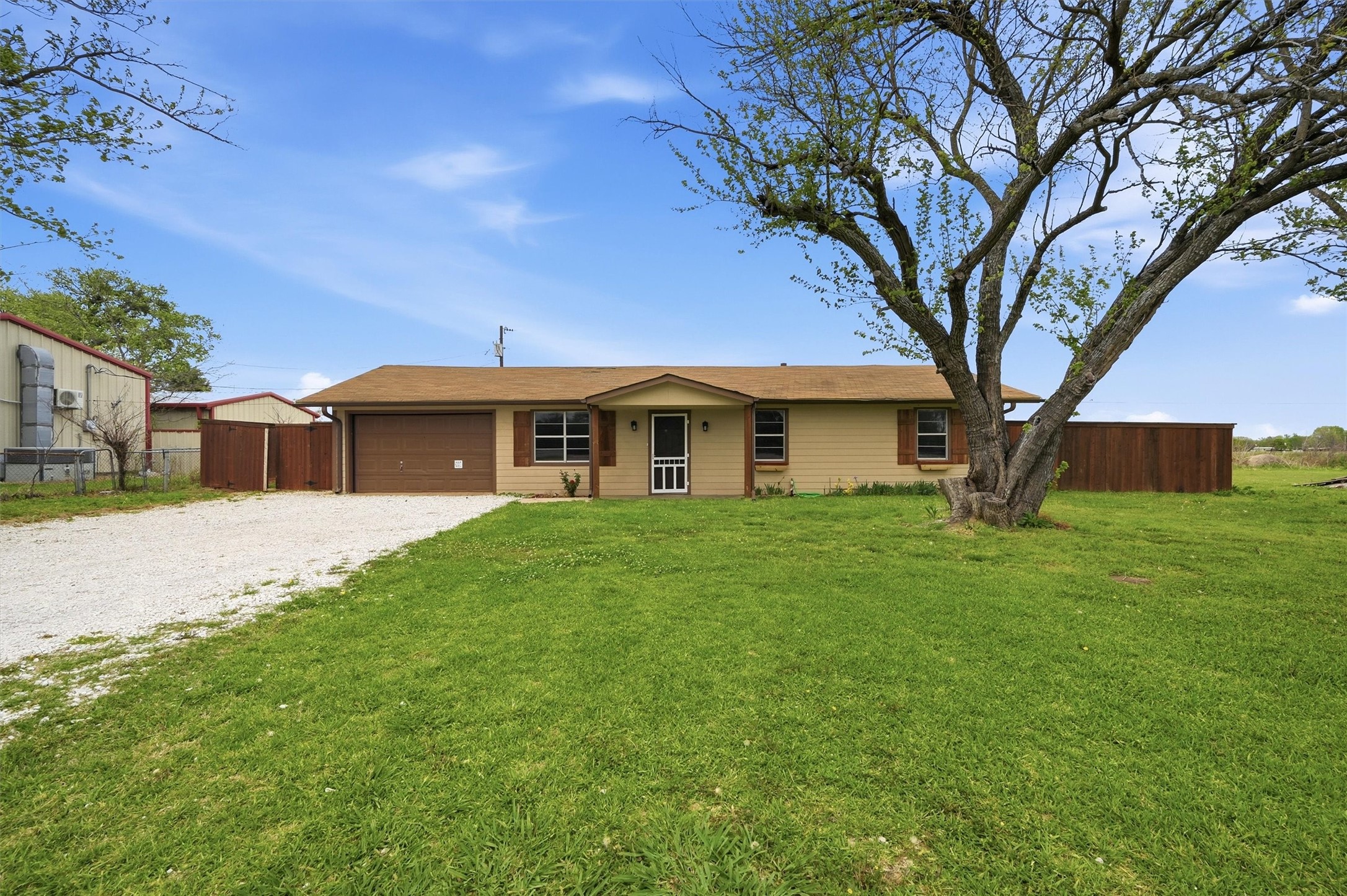 29361 Us Highway 82 Whitesboro TX 76273