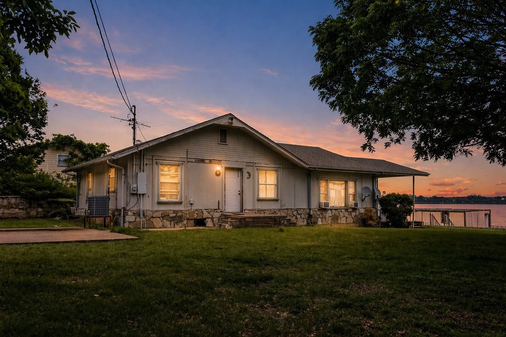 5757 Parkside Court Granbury TX 76048