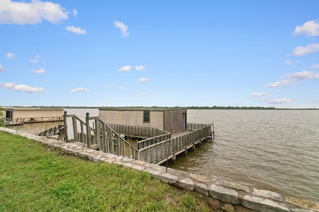 5757 Parkside Court Granbury TX 76048