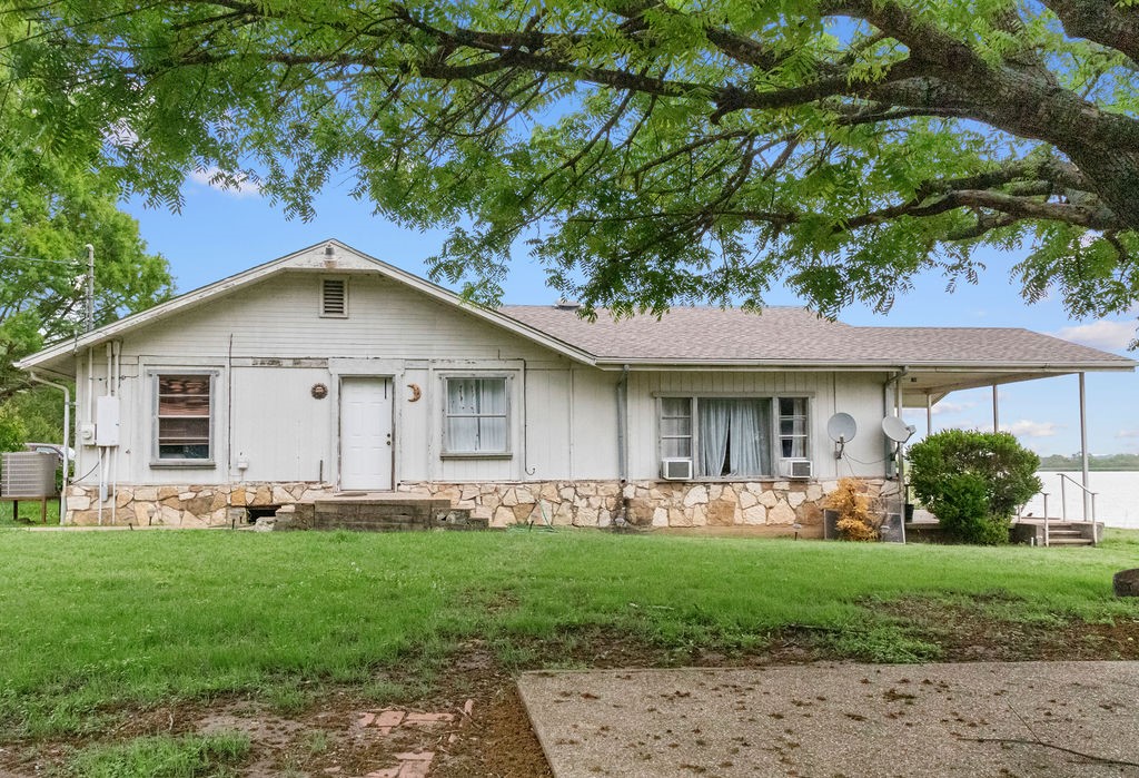 5757 Parkside Court Granbury TX 76048