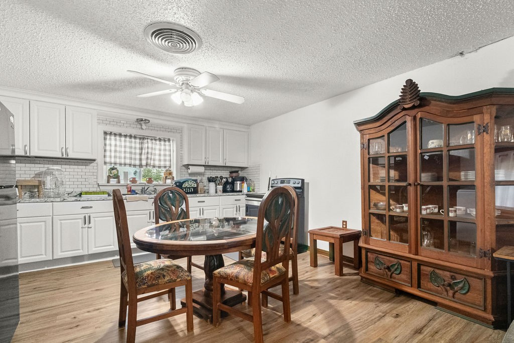 5757 Parkside Court Granbury TX 76048