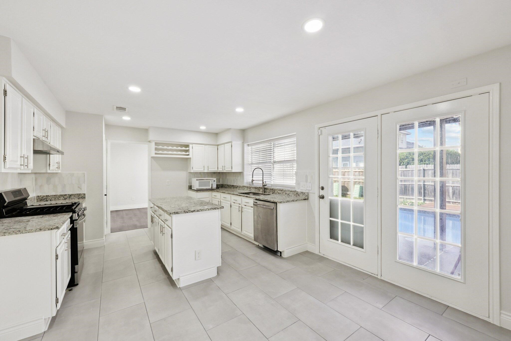 4417 Cabot Drive Grand Prairie TX 75052