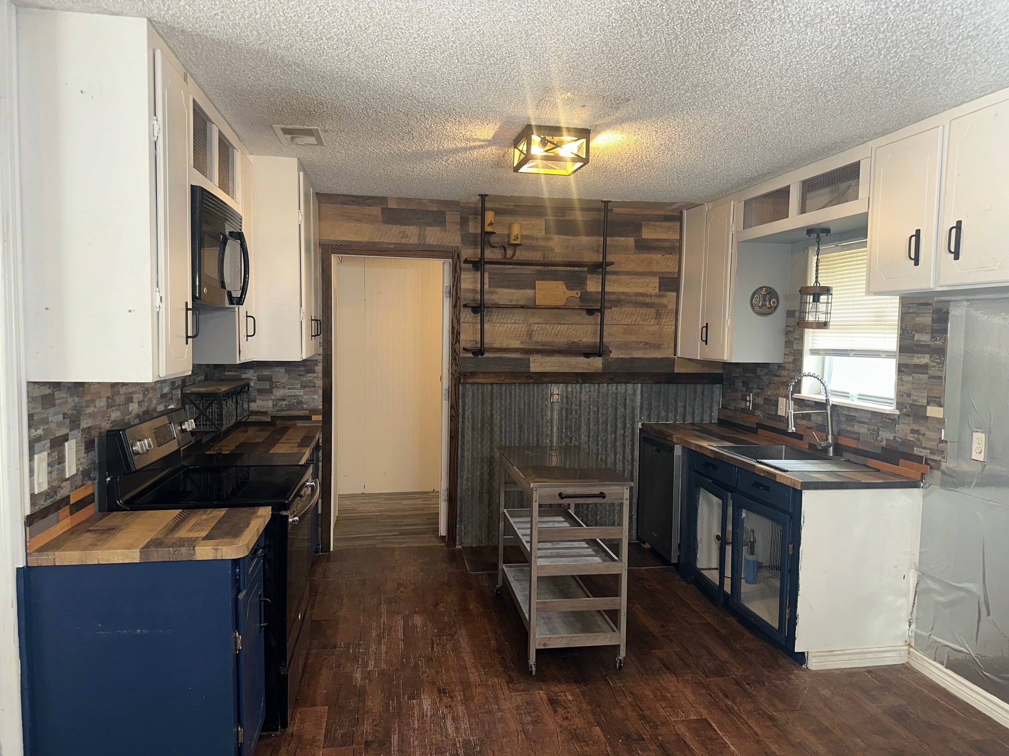 1052 Cr 1495 Emory TX 75440