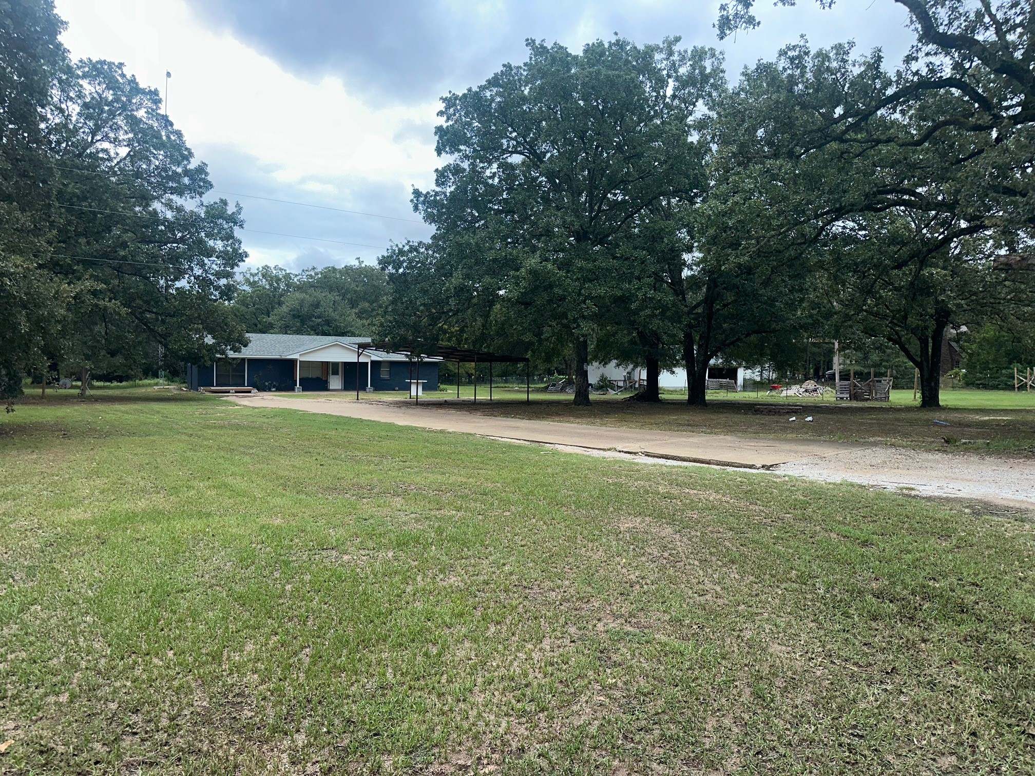 1052 Cr 1495 Emory TX 75440