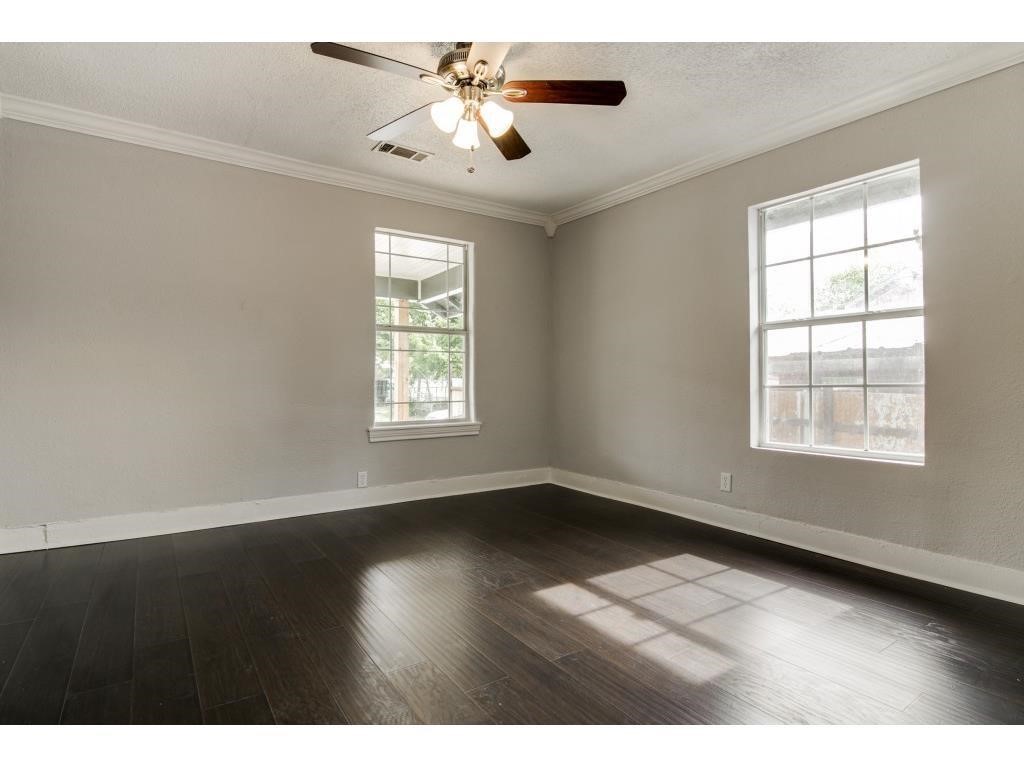 126 Neches Dallas TX 75208