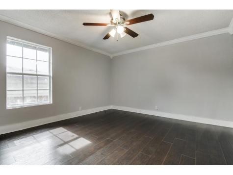 126 Neches Dallas TX 75208