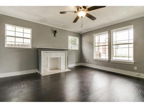 126 Neches Dallas TX 75208