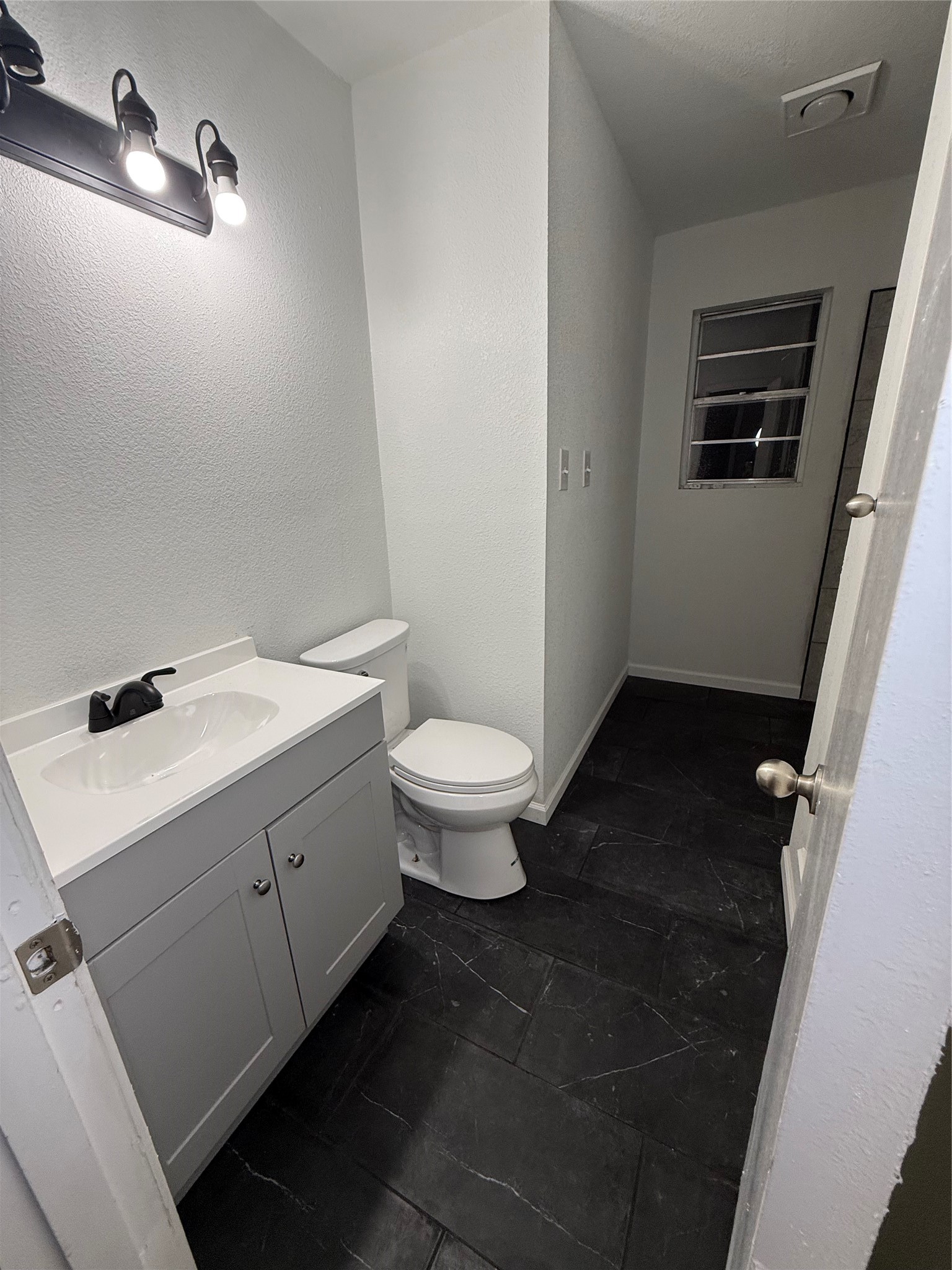 5821 Mccart Avenue Fort Worth TX 76133