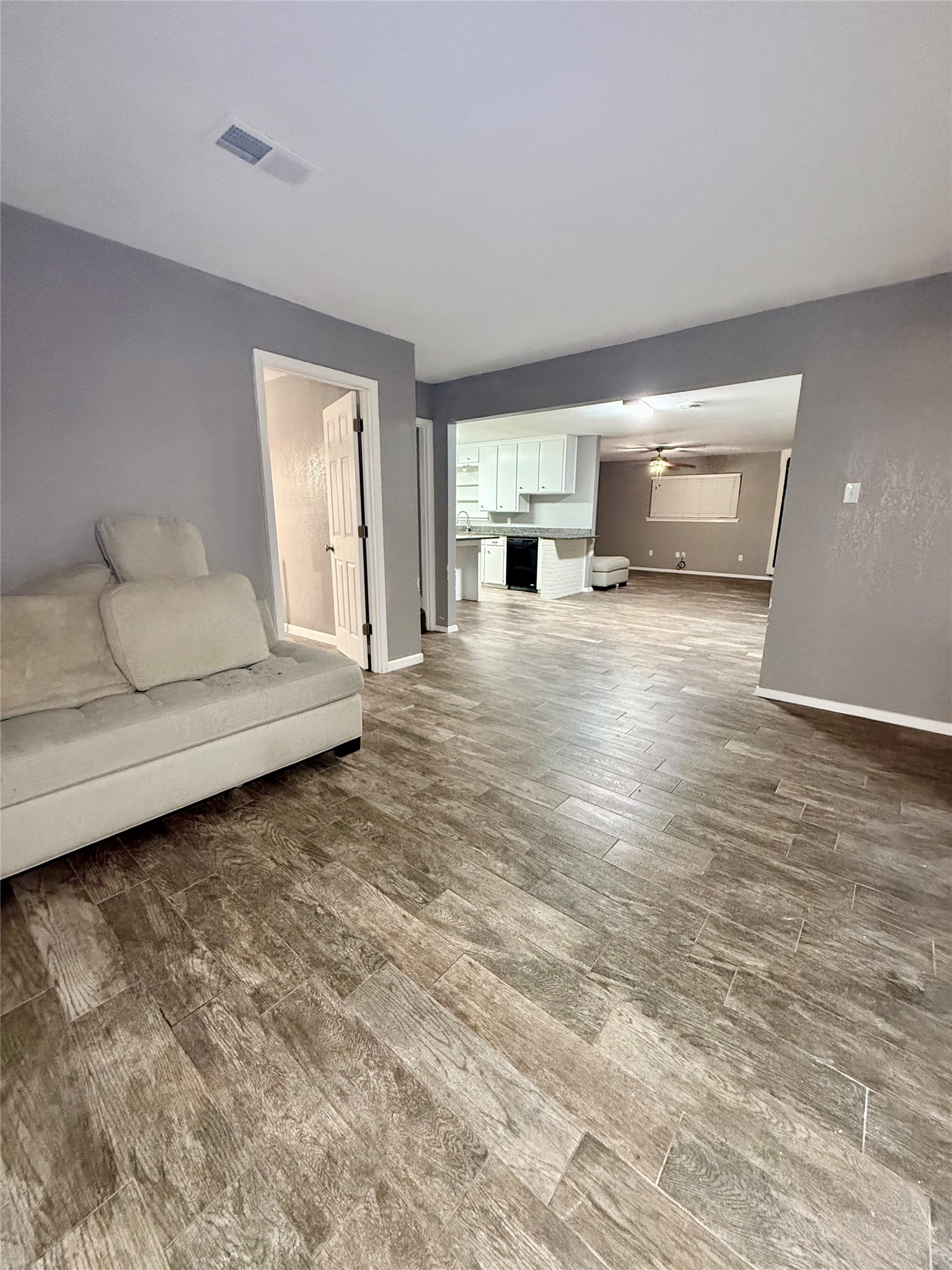 5821 Mccart Avenue Fort Worth TX 76133