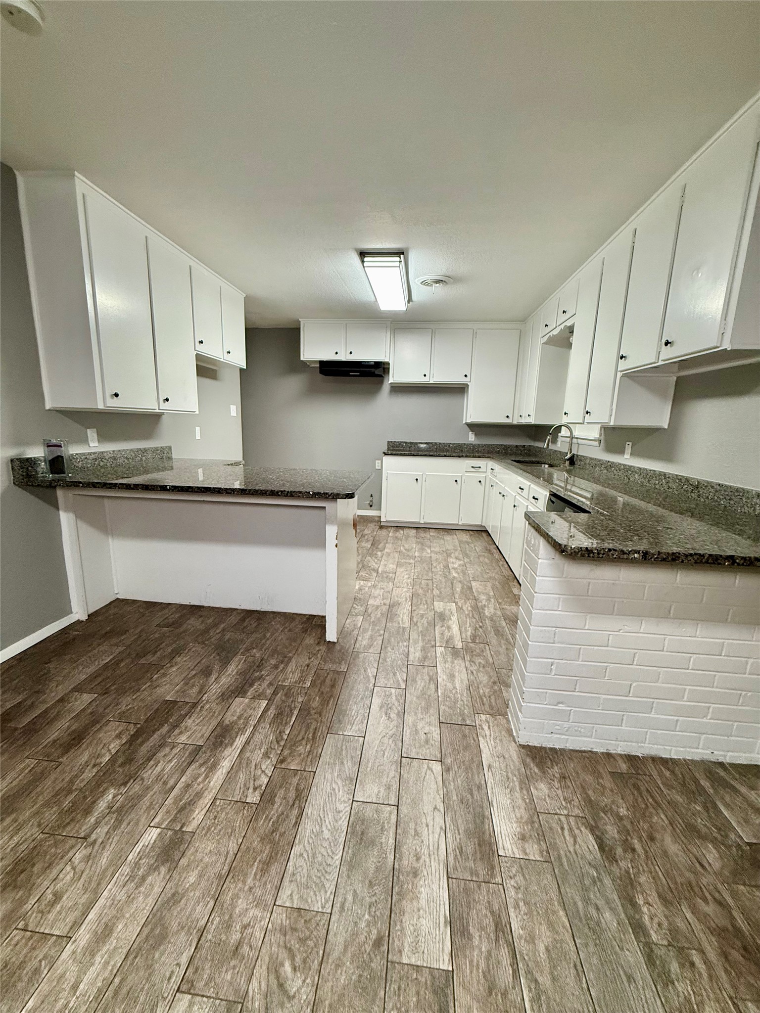 5821 Mccart Avenue Fort Worth TX 76133