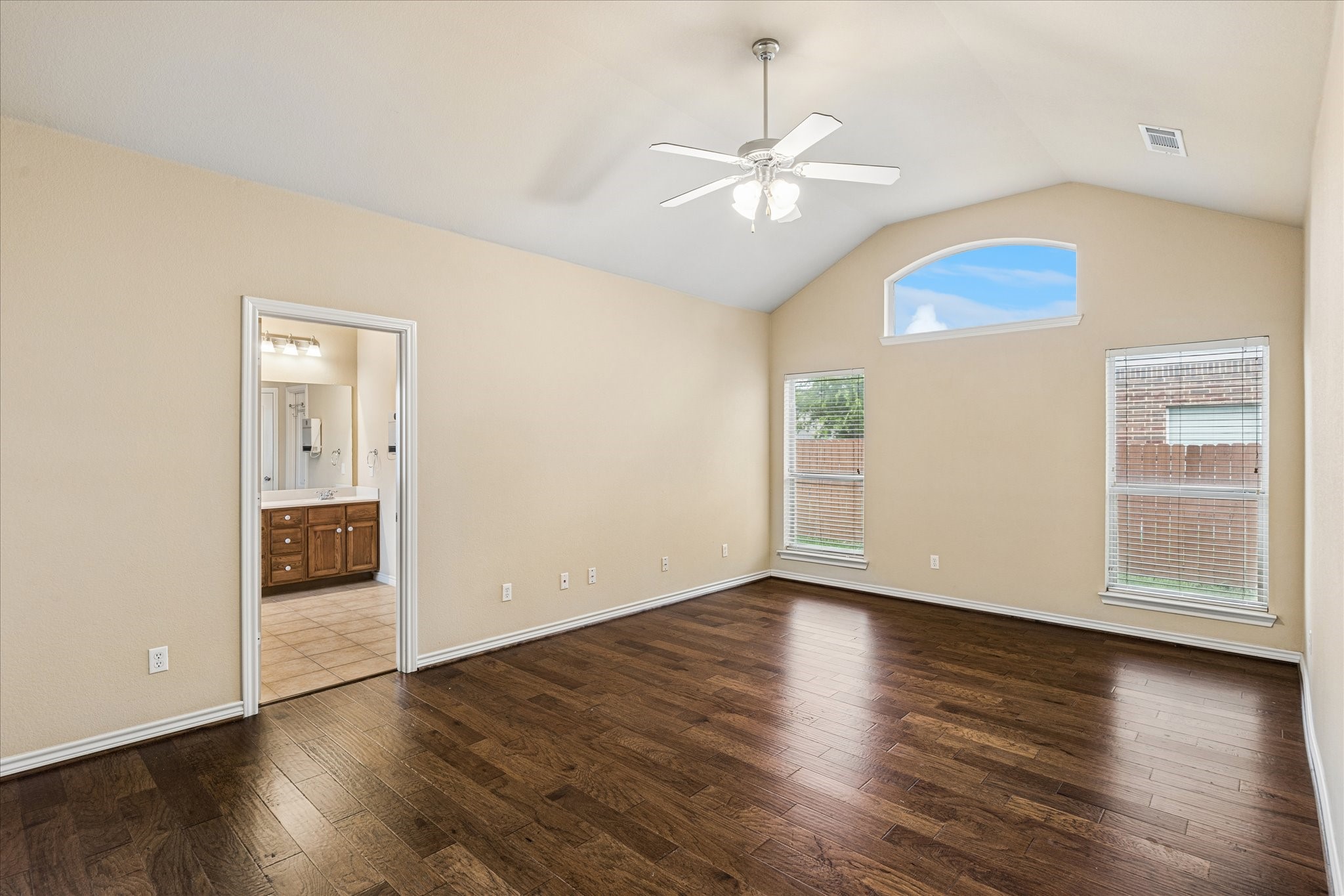 1244 Catherine Lane Burleson TX 76028