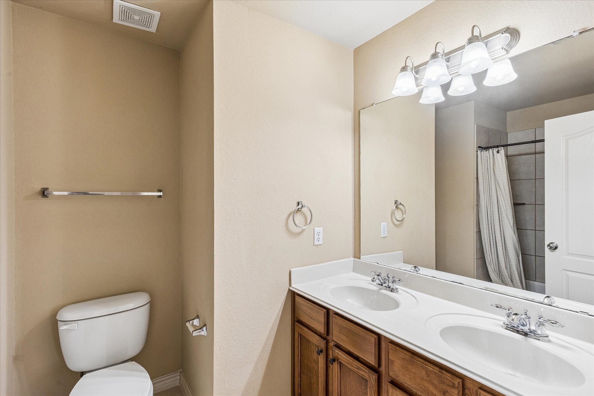 1244 Catherine Lane Burleson TX 76028